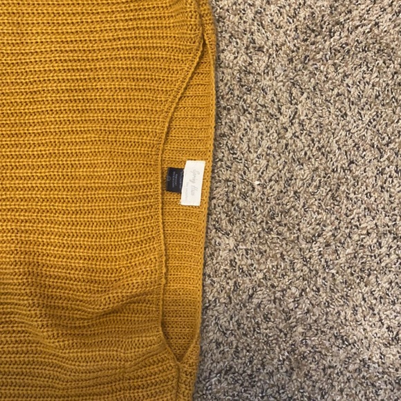 Flare arm orange, Carmel sweater - Picture 4 of 4